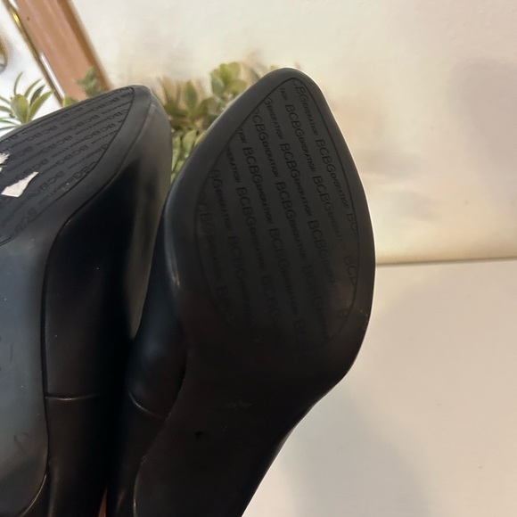 New BCBGeneration Women's Penni Platform In Black Size 8 - Picture 10 of 16